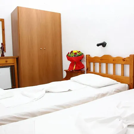 Hotel (adults Only)